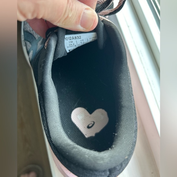 ASICS sneakers almost new! - Picture 2 of 10